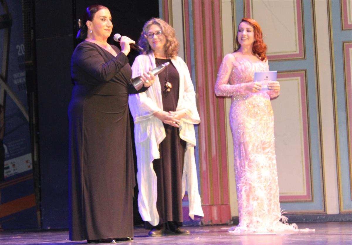 Uçan Süpürge'de ödüller sahiplerini buldu