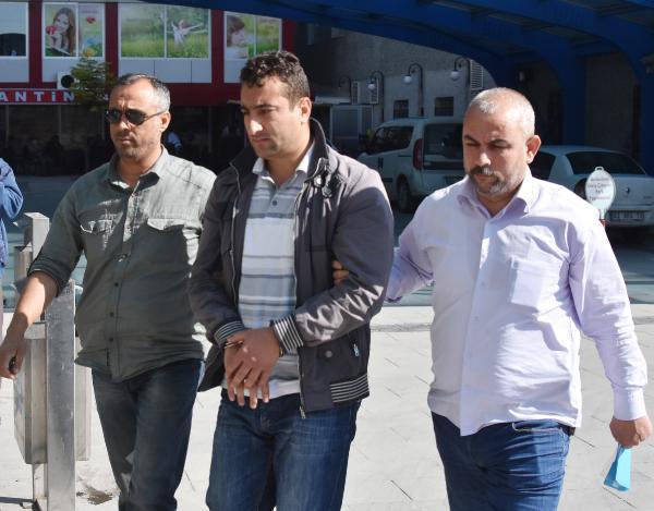 Konya'da TSK'nın 'mahrem abi'lerine FETÖ operasyonu