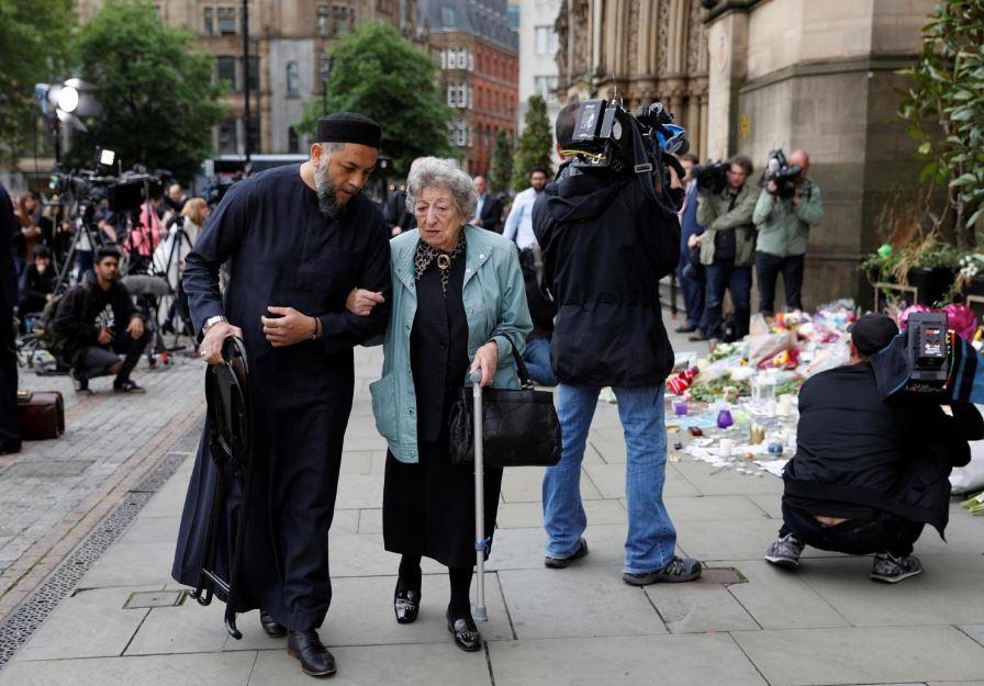 İngiliz müslümanın şefkati dünya gündeminde