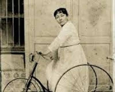 Fatma Aliye Topuz kimdir