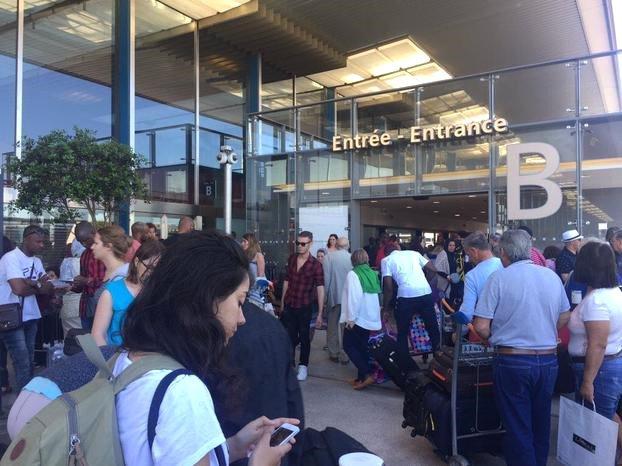 Fransa'da havalimanı boşaltıldı