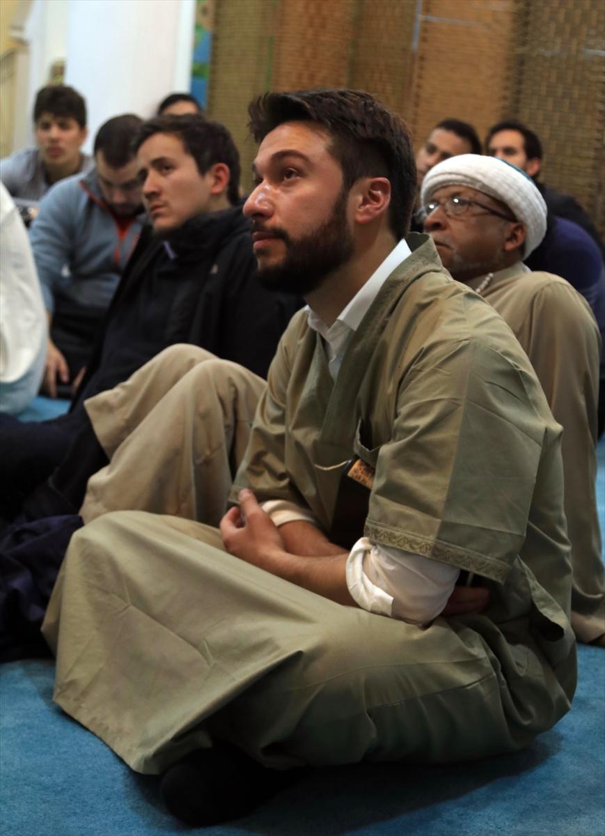 Kolombiya'da ilk teravih kılındı