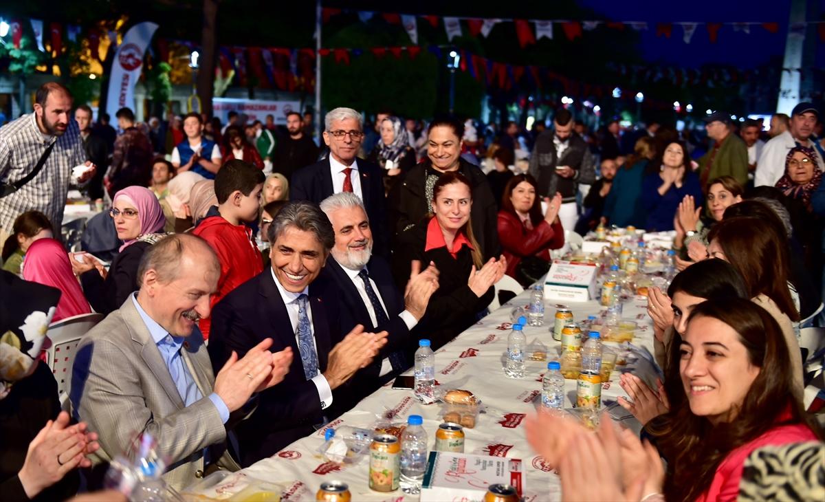 Sultanahmet'te 30 bin kişilik iftar