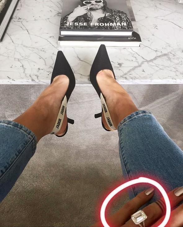 Gülşen'e 600 bin TL'lik doğum hediyesi