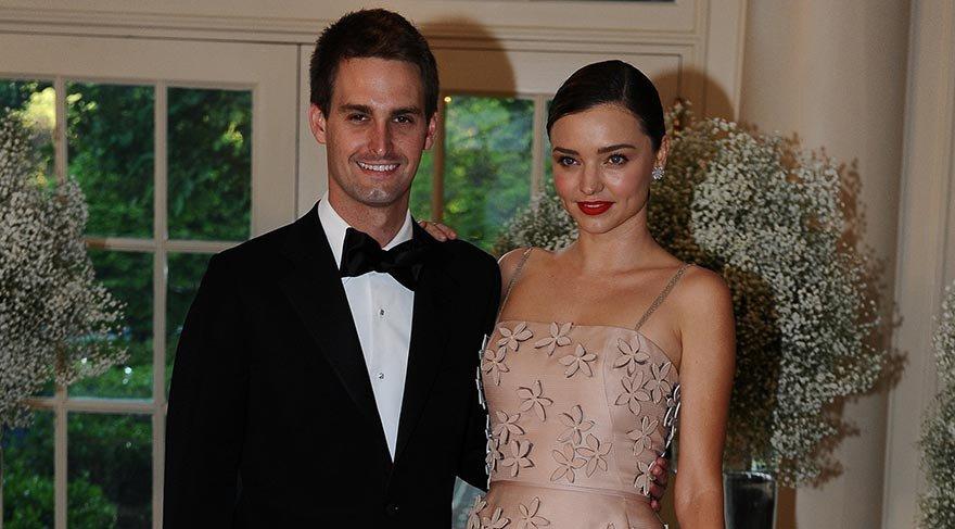 Ünlü manken Miranda Kerr Snapchat'in sahibiyle evlendi