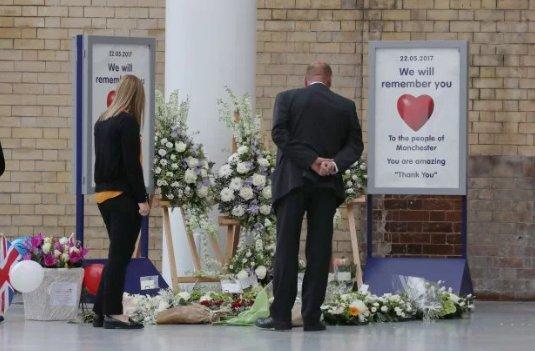 Manchester'daki saldırının tanığı istasyon yeniden açıldı