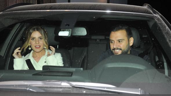 Alişan sırılsıklam aşık