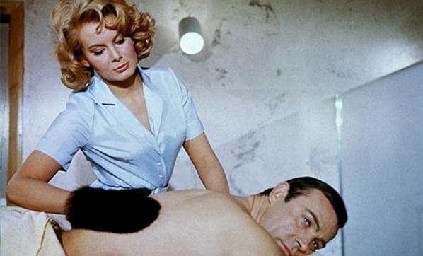 Bond kızı Molly Peters hayatını kaybetti