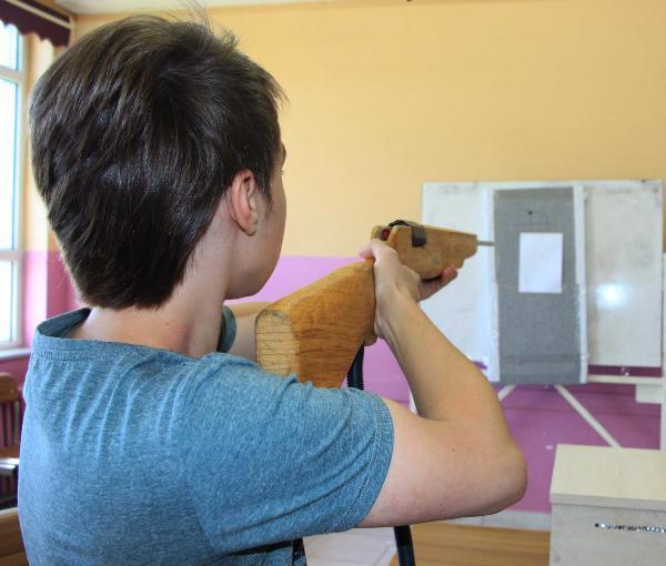 Lise öğrencisinden 'elektromanyetik silah'