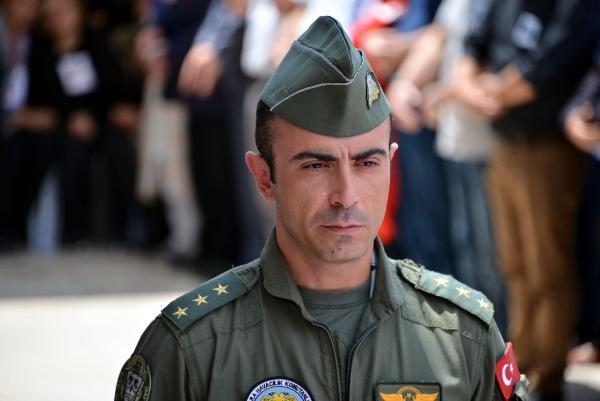 Helikopter şehidi pilot yüzbaşıya veda