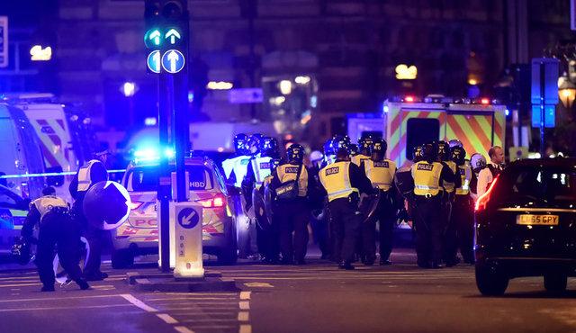 Londra'da 3 ayrı terör saldırısı birden
