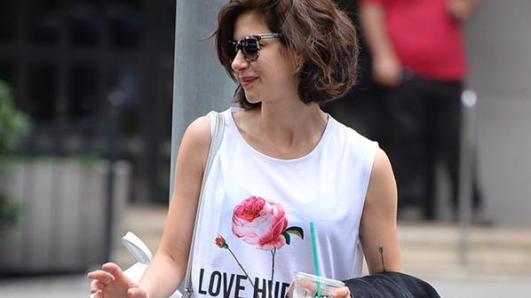 Nesrin Cavadzade: Aşk acıtır