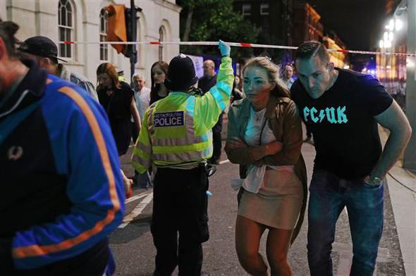 Londra'da 3 ayrı terör saldırısı birden