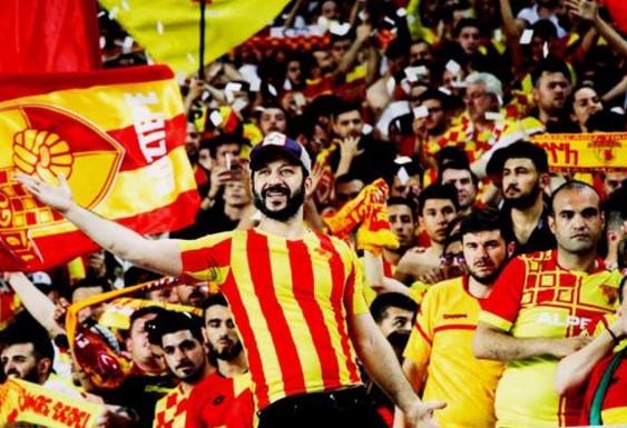 Rıza Kocaoğlu sahaya indi