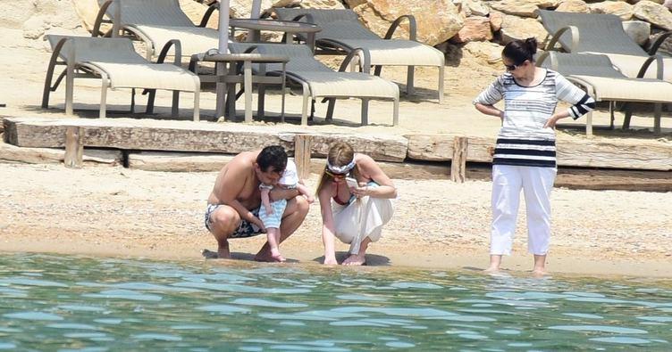 Gülşen bebeği Azur'la tatilde