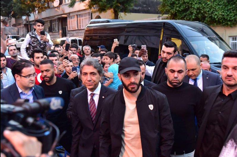 Karim Benzema Fatih Belediyesi'nin iftarına katıldı