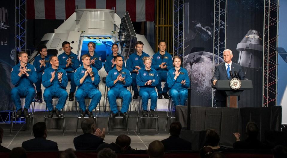 NASA'ya 12 yeni astronot seçildi
