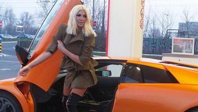 Beşiktaş'ın bonkör yengesi Jelena Karleusa