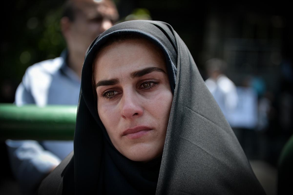 İran'da 'Suudi Arabistan'a ölüm' sloganları atıldı