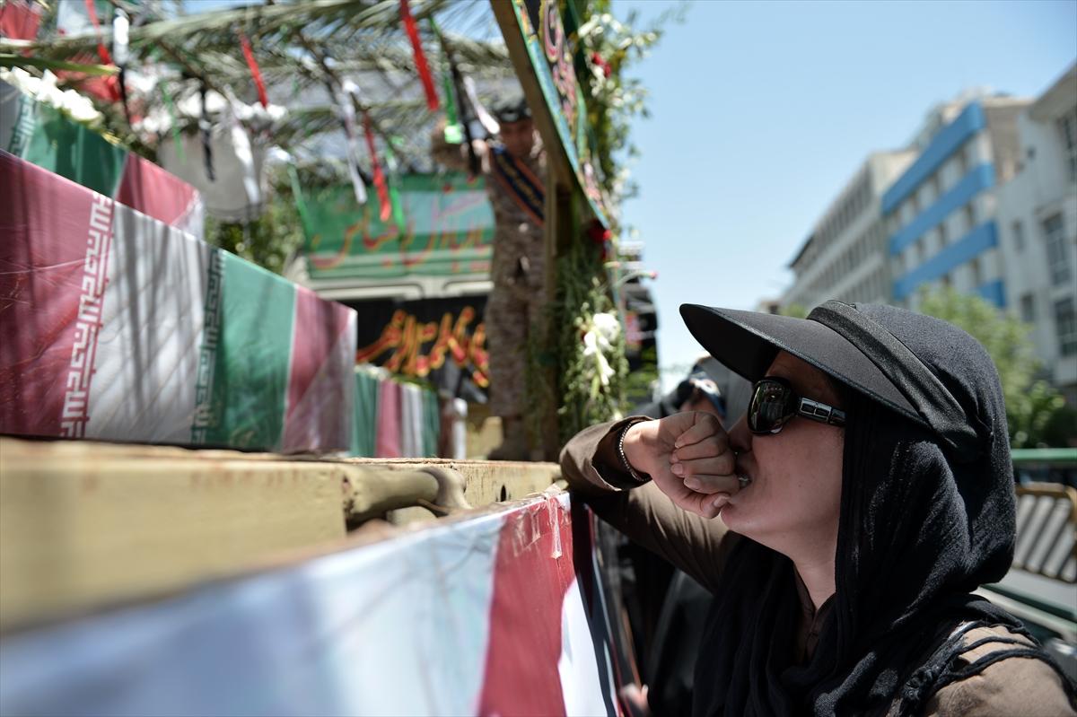 İran'da 'Suudi Arabistan'a ölüm' sloganları atıldı