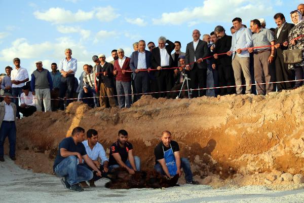 Etçi Nusret'ten Erzurum'daki köyüne külliye