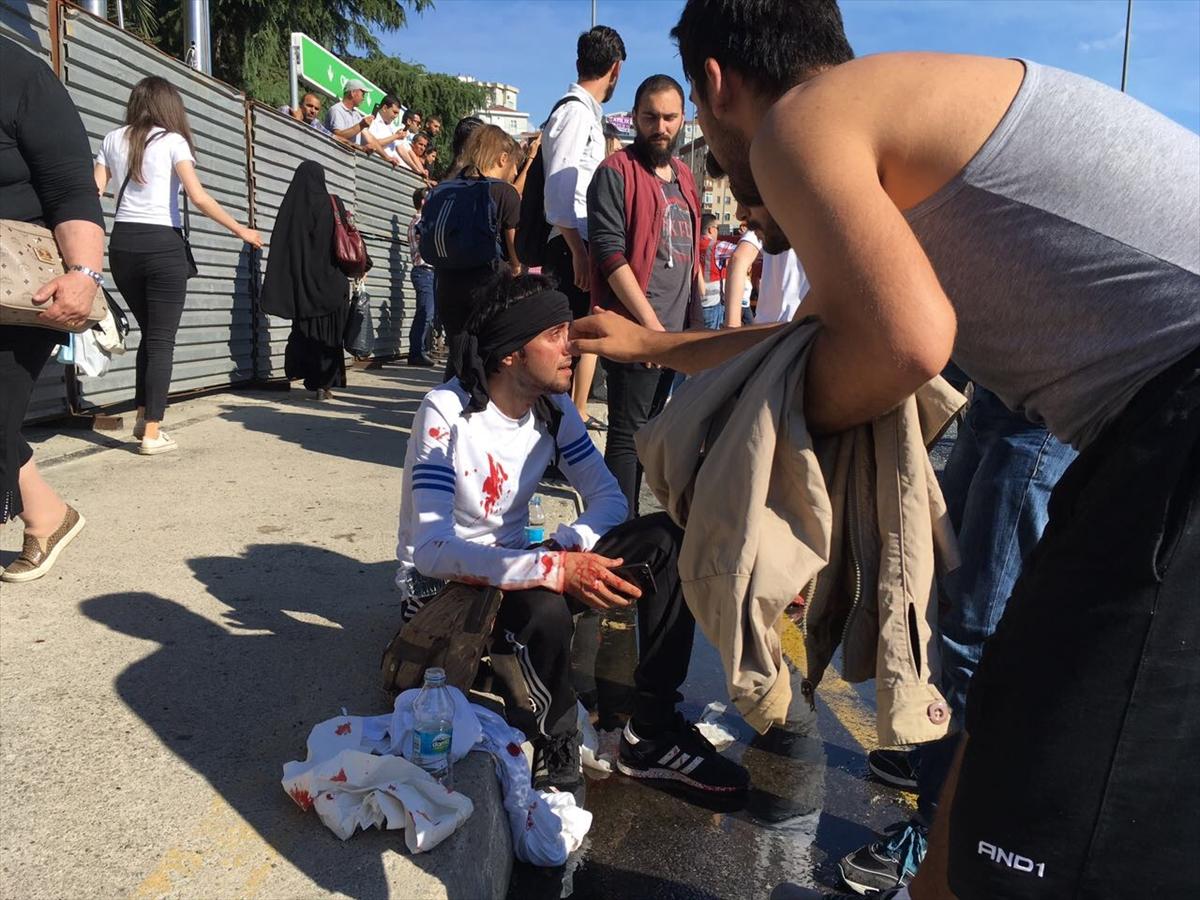 Söğütlüçeşme'de metrobüs kazası