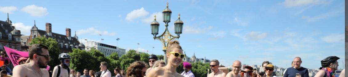 Londra'da çıplak bisiklet turu attılar