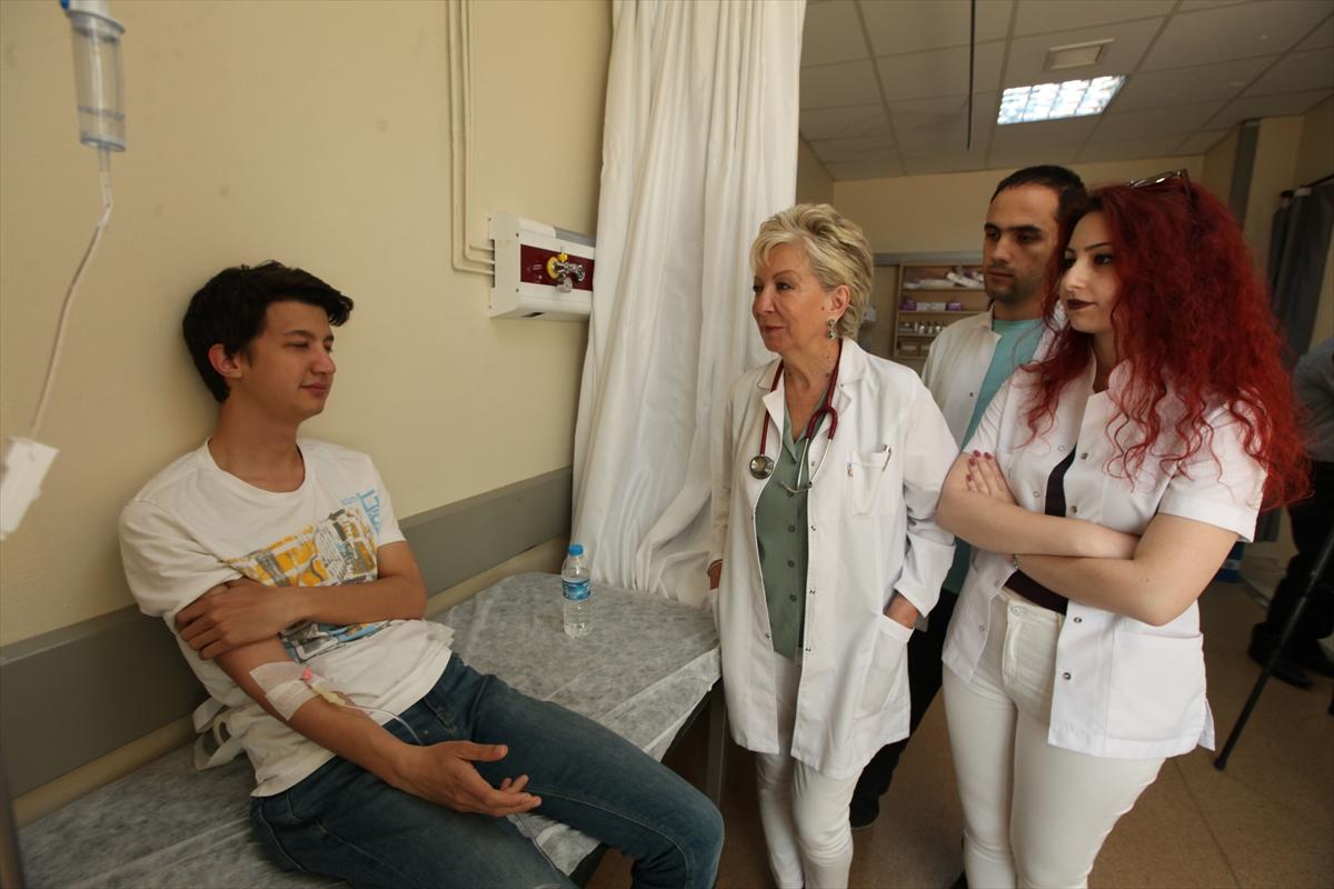 67 yaşında tıp fakültesinden mezun oldu