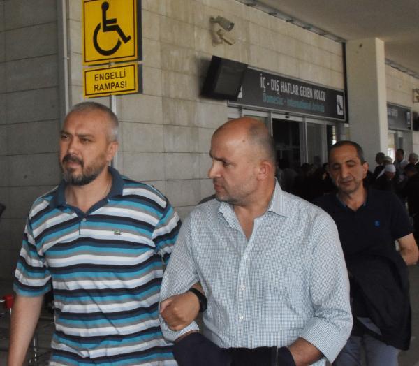 Vatandaşlıktan çıkarılmamak için yurda dönen 2 FETÖ'cü