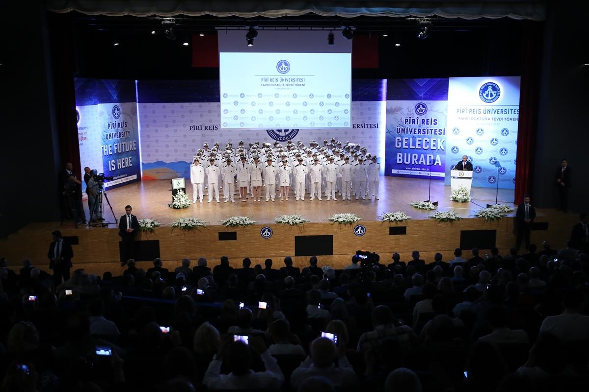 Başbakan Yıldırım'dan diploma esprisi