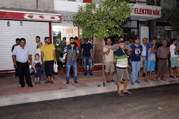 Antalya'da havai fişek deposunda yangın