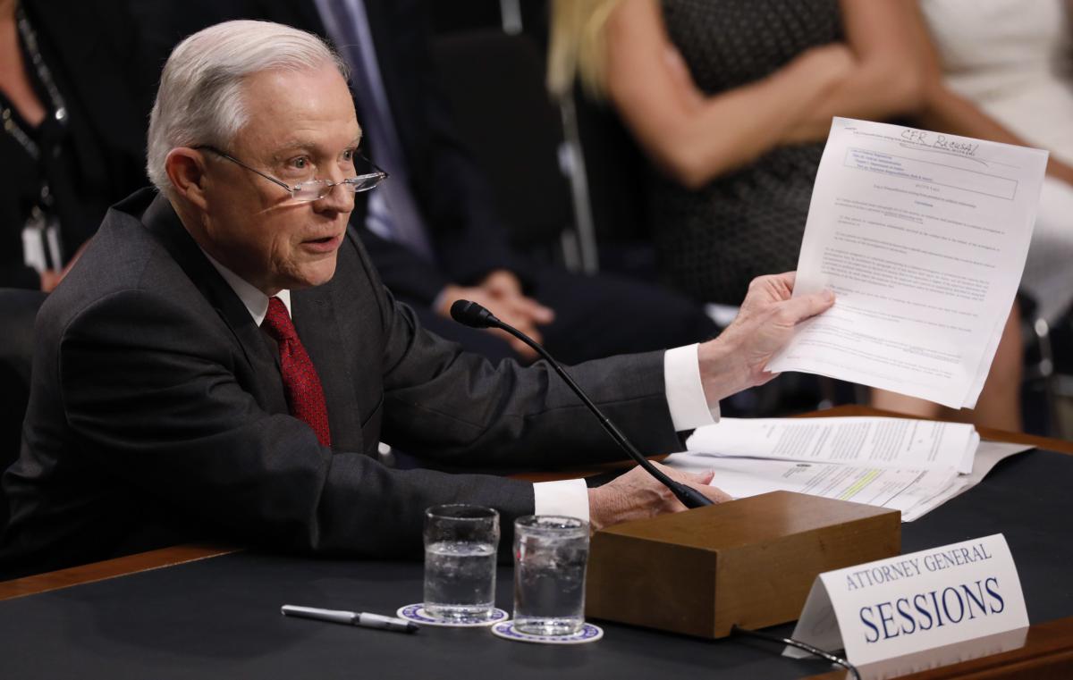 Sessions Rusya iddialarını reddetti