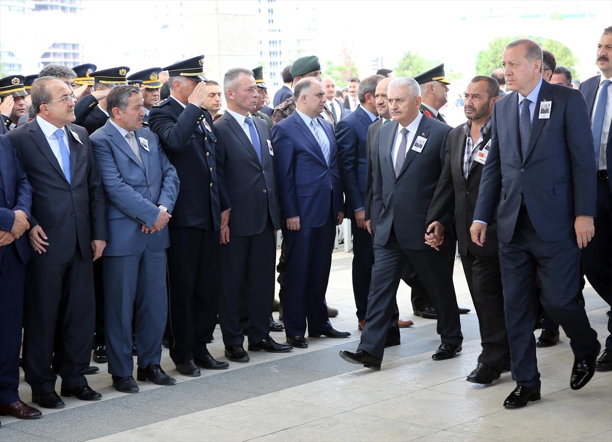 Şehit Büyüksoy son yolculuğuna uğurlandı