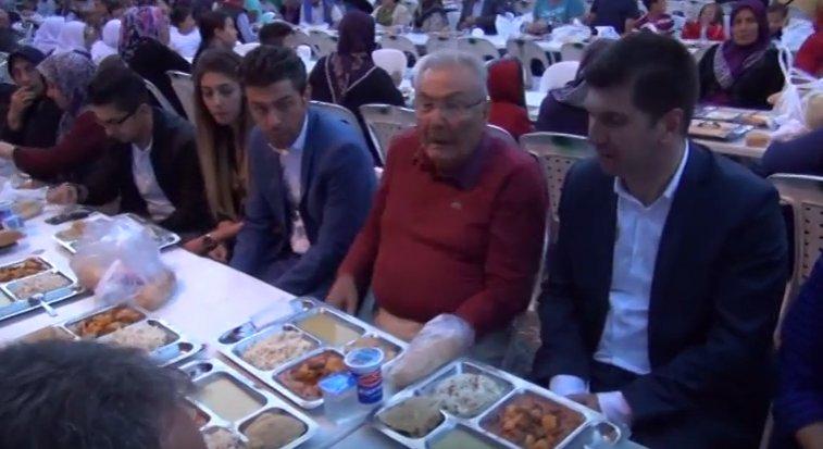 Deniz Baykal Burdur'da iftara katıldı