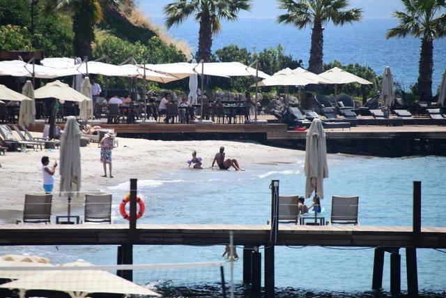 Volkan Demirel kızıyla tatilde