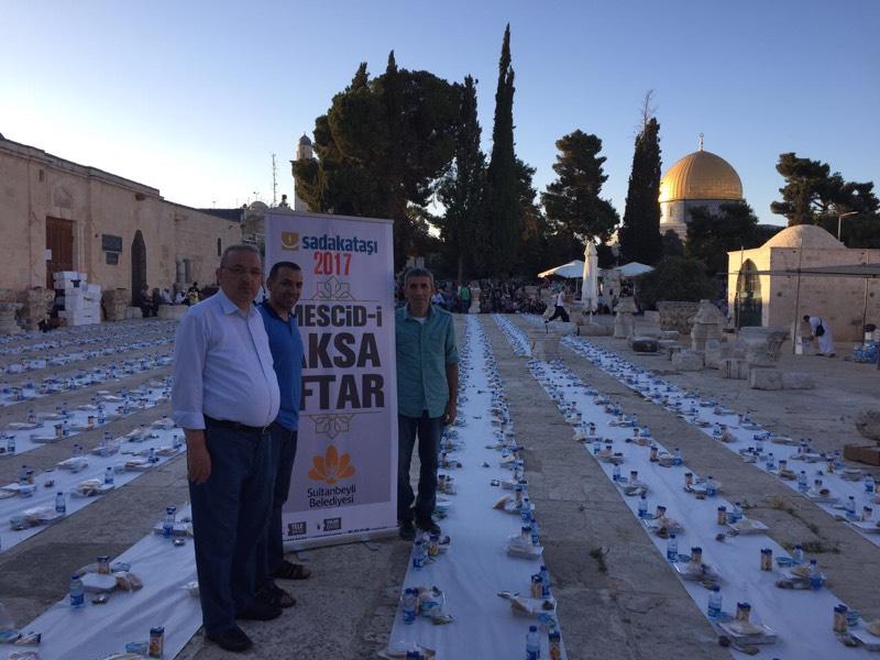 Mescid-i Aksa'da iftar sevinci