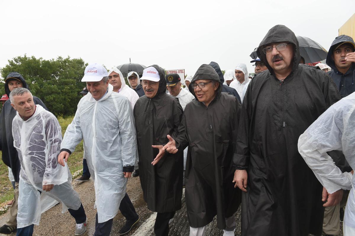 Muharrem İnce Adalet Yürüyüşü'nde