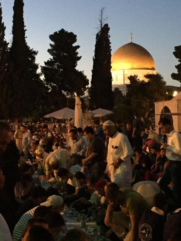 Mescid-i Aksa'da iftar sevinci