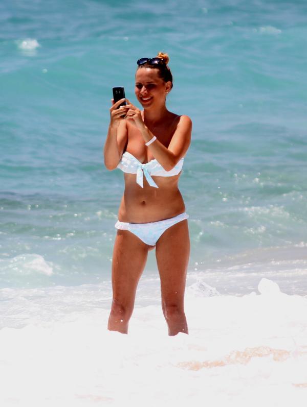 Alanya'da plajlar turistlere kaldı