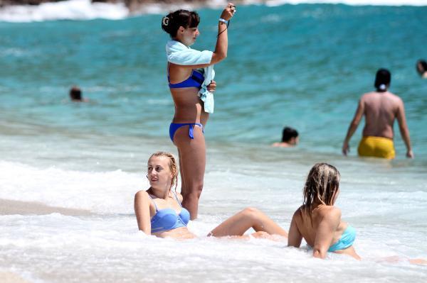 Alanya'da plajlar turistlere kaldı