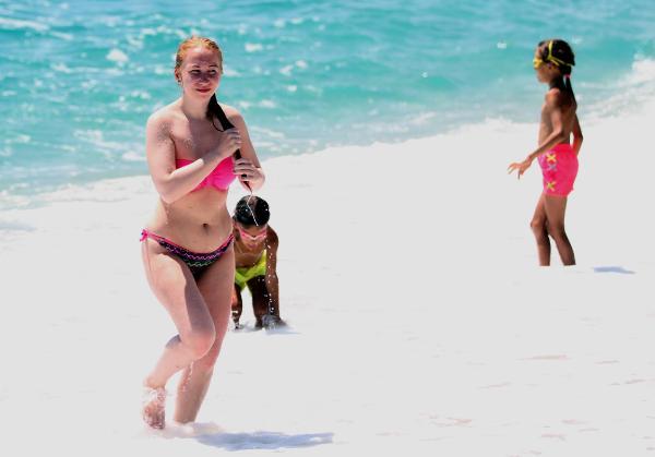 Alanya'da plajlar turistlere kaldı