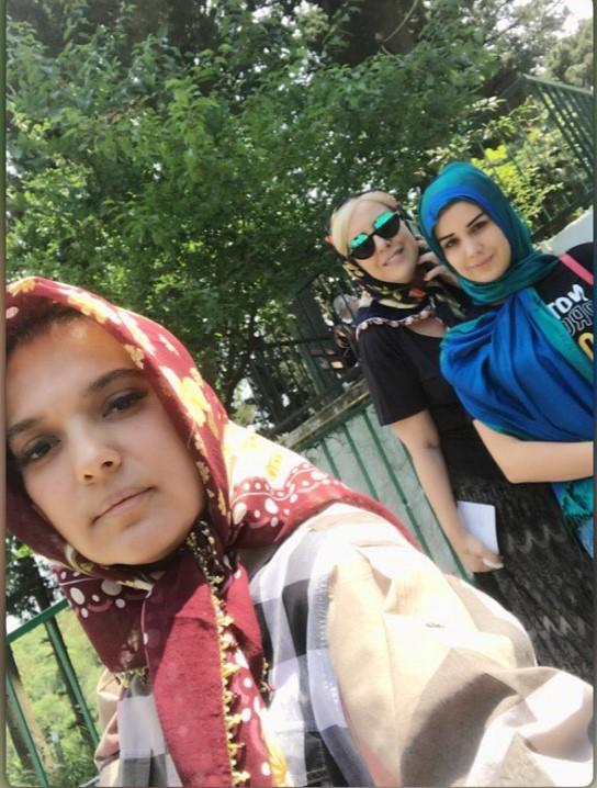 Demet Akalın'dan türbe ziyareti