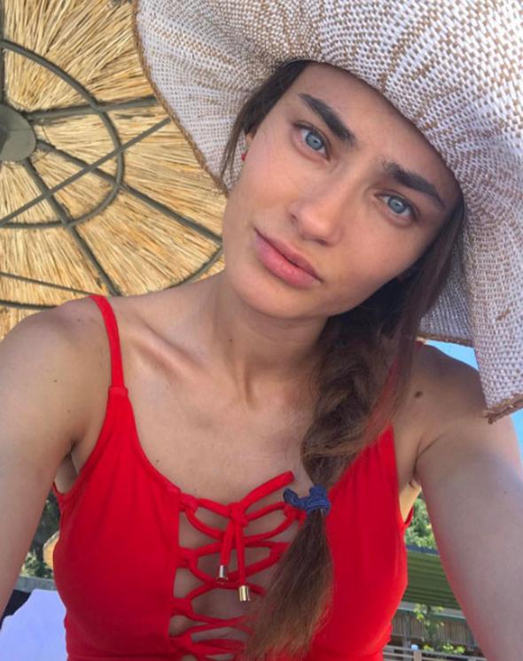 Sıfır makyaj Saadet Işıl Aksoy