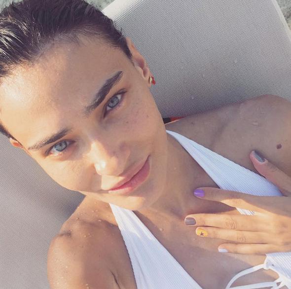 Sıfır makyaj Saadet Işıl Aksoy