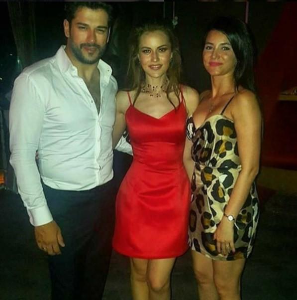 Fahriye Evcen kına gecesi yaptı