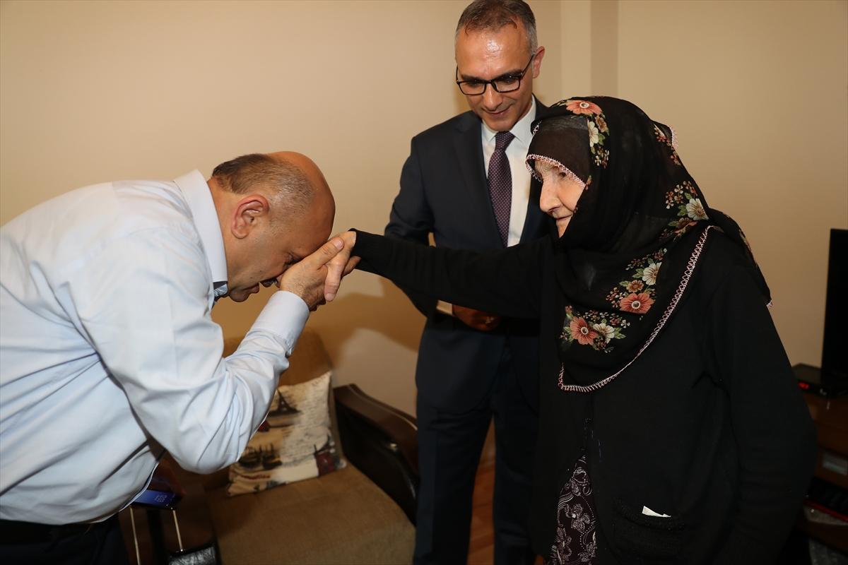 Bakan Işık çay davetini geri çevirmedi