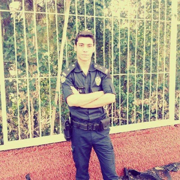 Bariyerlere çarpan polis hayatını kaybetti