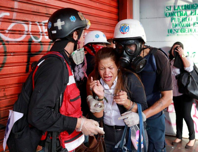 Venezuela'da Maduro karşıtlarının protestosu sürüyor