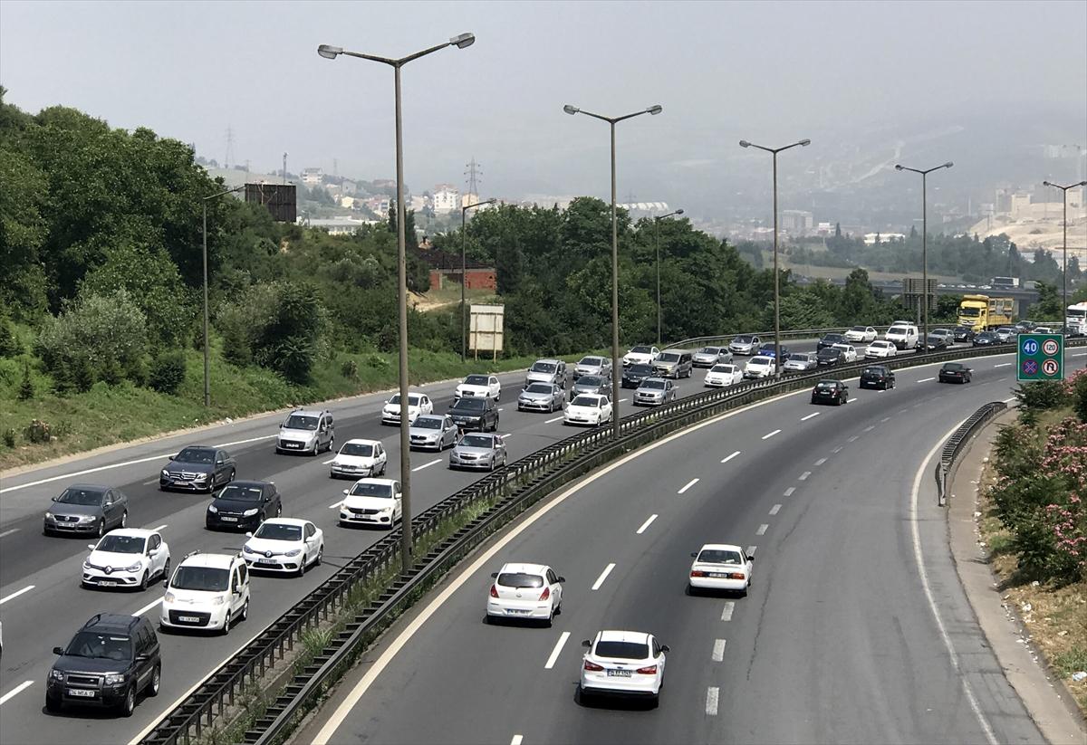 Bayram dönüşü trafiği yoğun