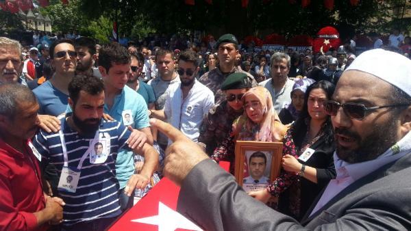 Şehit polis Dündar Karaman'da son yolculuğuna uğurlandı
